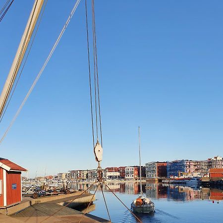 50 M Till Bad I Centrala Skaerhamn Ngoại thất bức ảnh